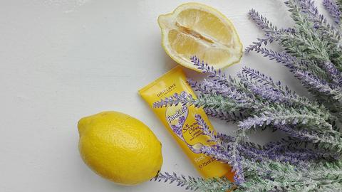 champu con aroma de lavanda y limon