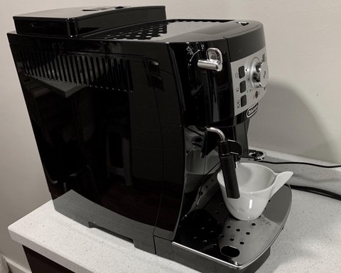 cafetera automatica delonghi magnifica s ecam detalle
