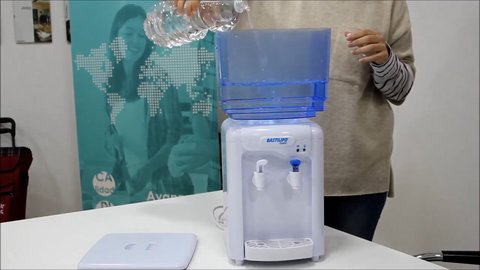 dispensador de agua bastilipo riofrio detalle