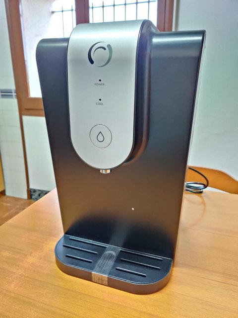 dispensador de agua lumi by aqua optima detalle