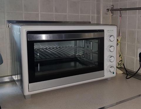 horno de sobremesa cecotec bake toast 750 gyro detalle
