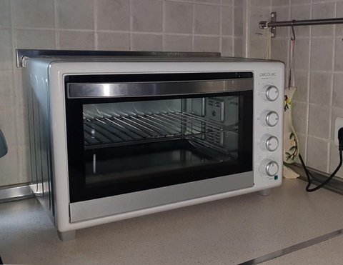 horno de sobremesa cecotec bake toast 750 gyro detalle