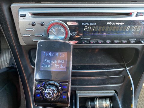 manos libres coche aigoss fm hy68 detalle
