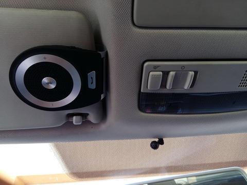 manos libres coche aigoss t821 detalle