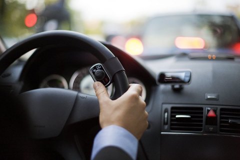 mejor manos libres coche