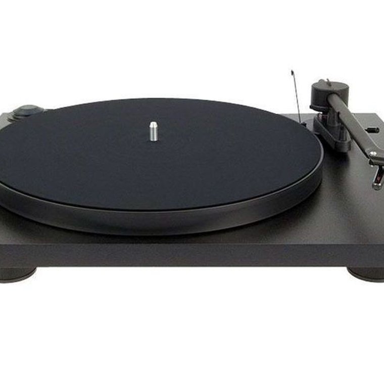 pro ject essential ii