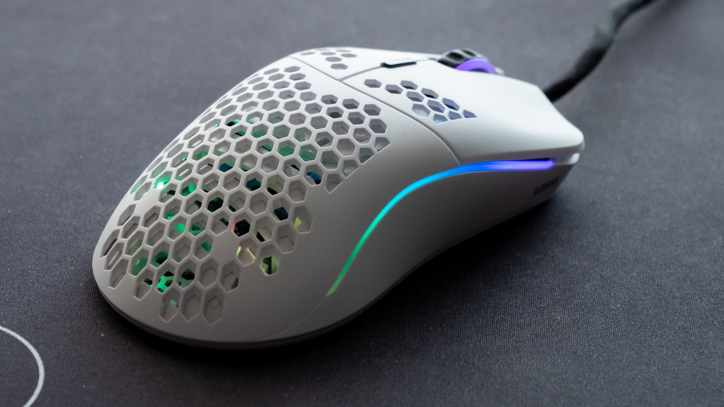 glorious model o
