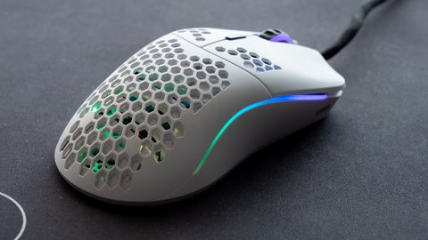 glorious model o