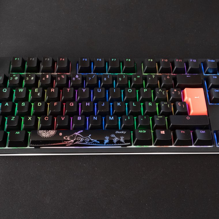 ducky one 2 rgb tkl