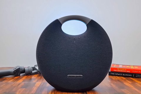 harman kardon onyx studio 5