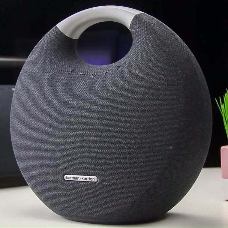 harman kardon onyx studio 5
