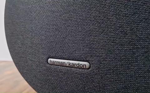 harman kardon onyx studio 5 frontal