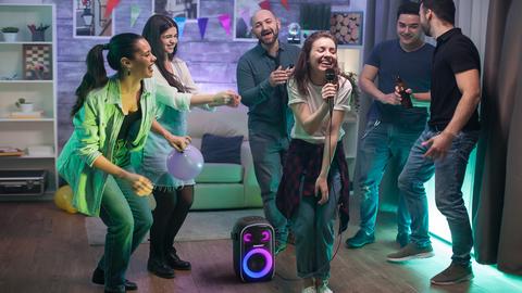 tronsmart lanza una nueva gama de altavoces bluetooth especiales para fiestas tronsmart halo 100 y 110