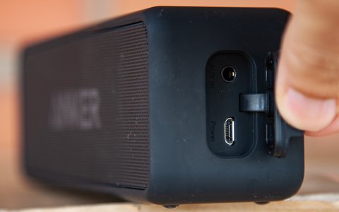 anker sound core 2 tapa lateral