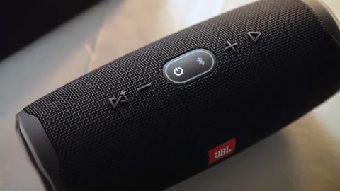 jbl charge 4 controles