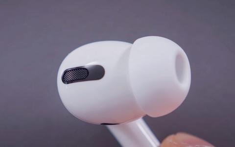apple airpods pro microfono