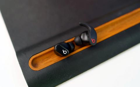 beats fit pro forma vs