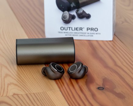 creative outlier pro