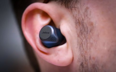 jabra elite 75t ergonomia