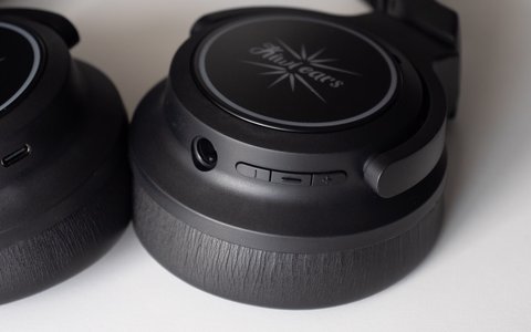 kiwi ears aventus botones copa izquierda