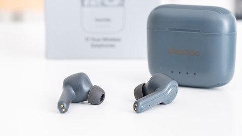 análisis de los auriculares one odio f1 t w s