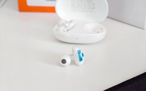 openrock e open ear air conduction sport earbuds detalle