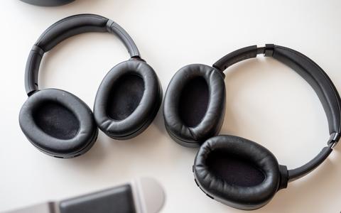 razer opus vs sony xm4