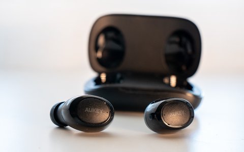 aukey ep t16s tamano
