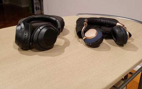 bowers wilkins px vs sony wh 1000xm3