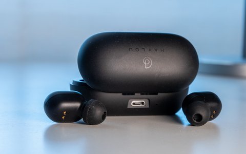 haylou gt1 tws caja conector usb