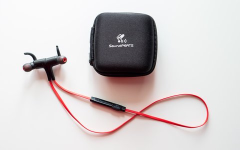 auriculares soundpeats caja