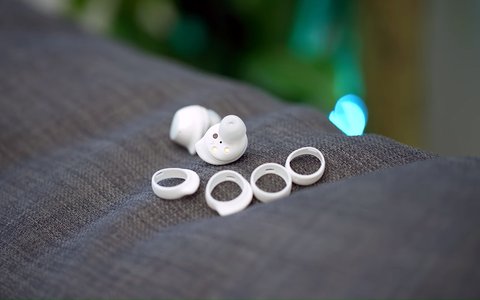 samsung galaxy buds plus earwings