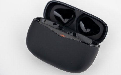 soundpeats air3 pro led