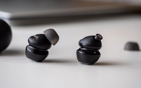 soundpeats mini pro detalle