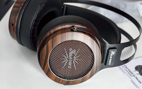 kiwi ears altruva detalle