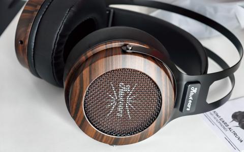 kiwi ears altruva detalle