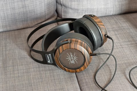 kiwi ears altruva