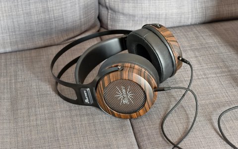 kiwi ears altruva featured