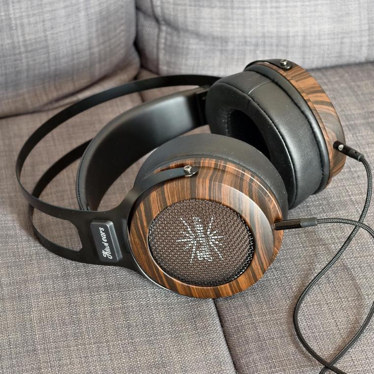 kiwi ears altruva