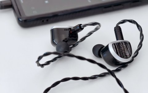 kiwi ears aether detalle