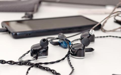 kiwi ears aether dimensiones