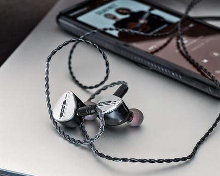 reseña de los kiwi ears airoso un iem híbrido aireado y equilibrado