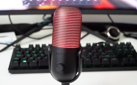 razer seiren v3 chroma detalle