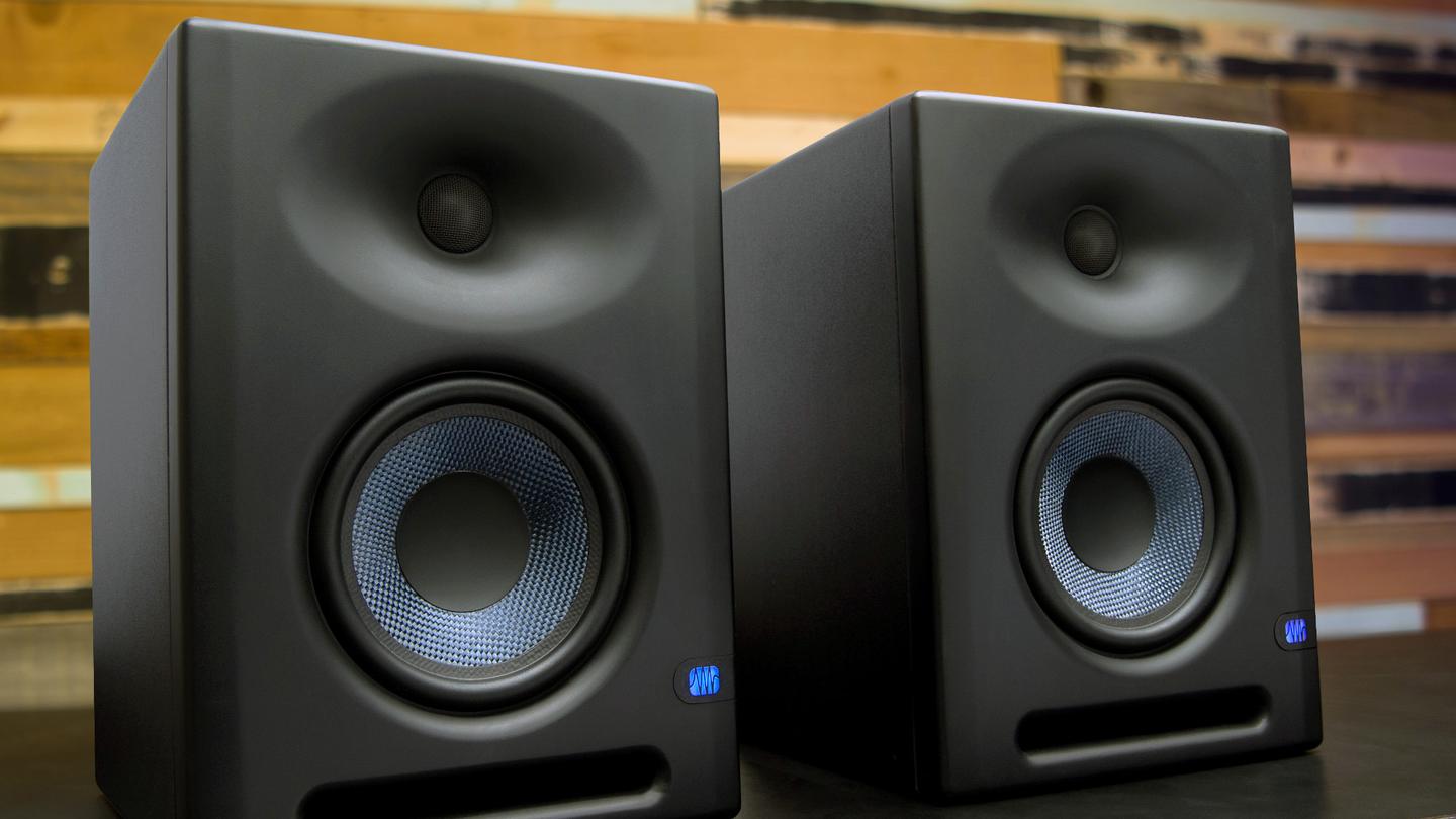 que es altavoz monitor sonido