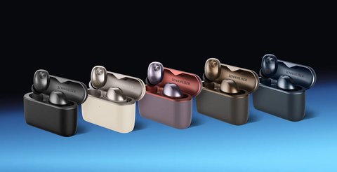 Los cinco colores de los Sennheiser Momentum True Wireless 5 con el estuche abierto