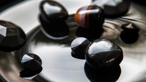 que significado tiene la piedra onix negro y que propiedades tiene