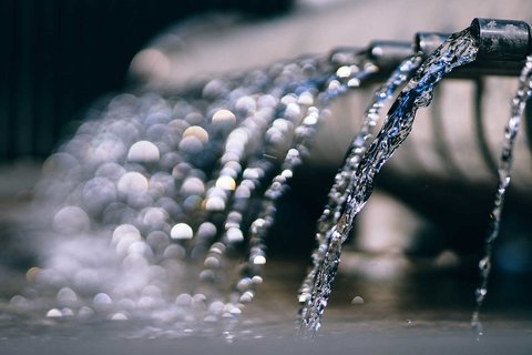 por que agua estropea aparatos electronicos