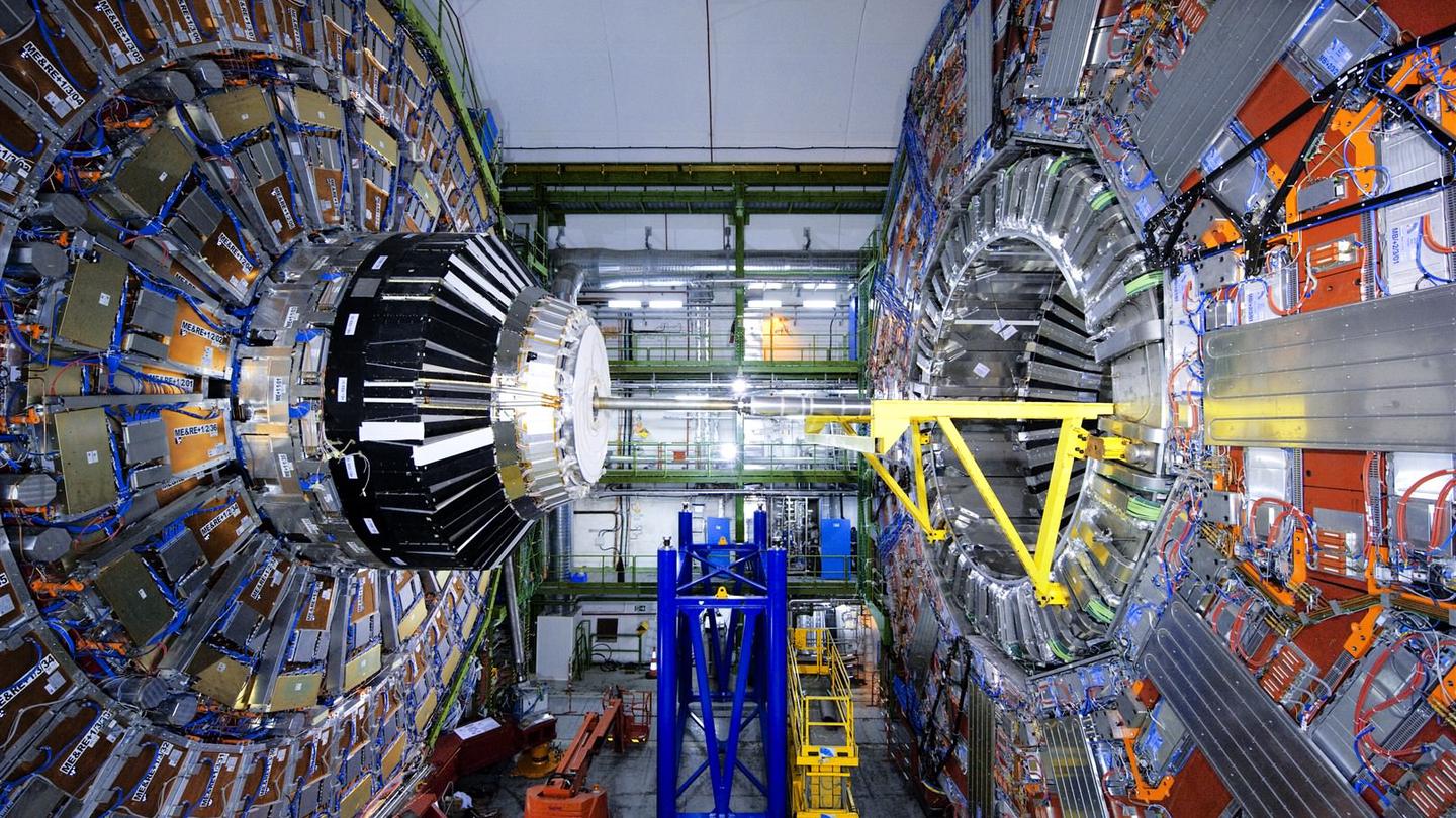 colisionador hadrones necesita nueva base de datos para experimentos que utilizan petabytes de informacion