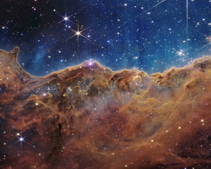 el telescopio james webb de la n a s a capta una tarántula cósmica