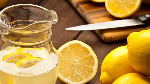 beneficios agua limon